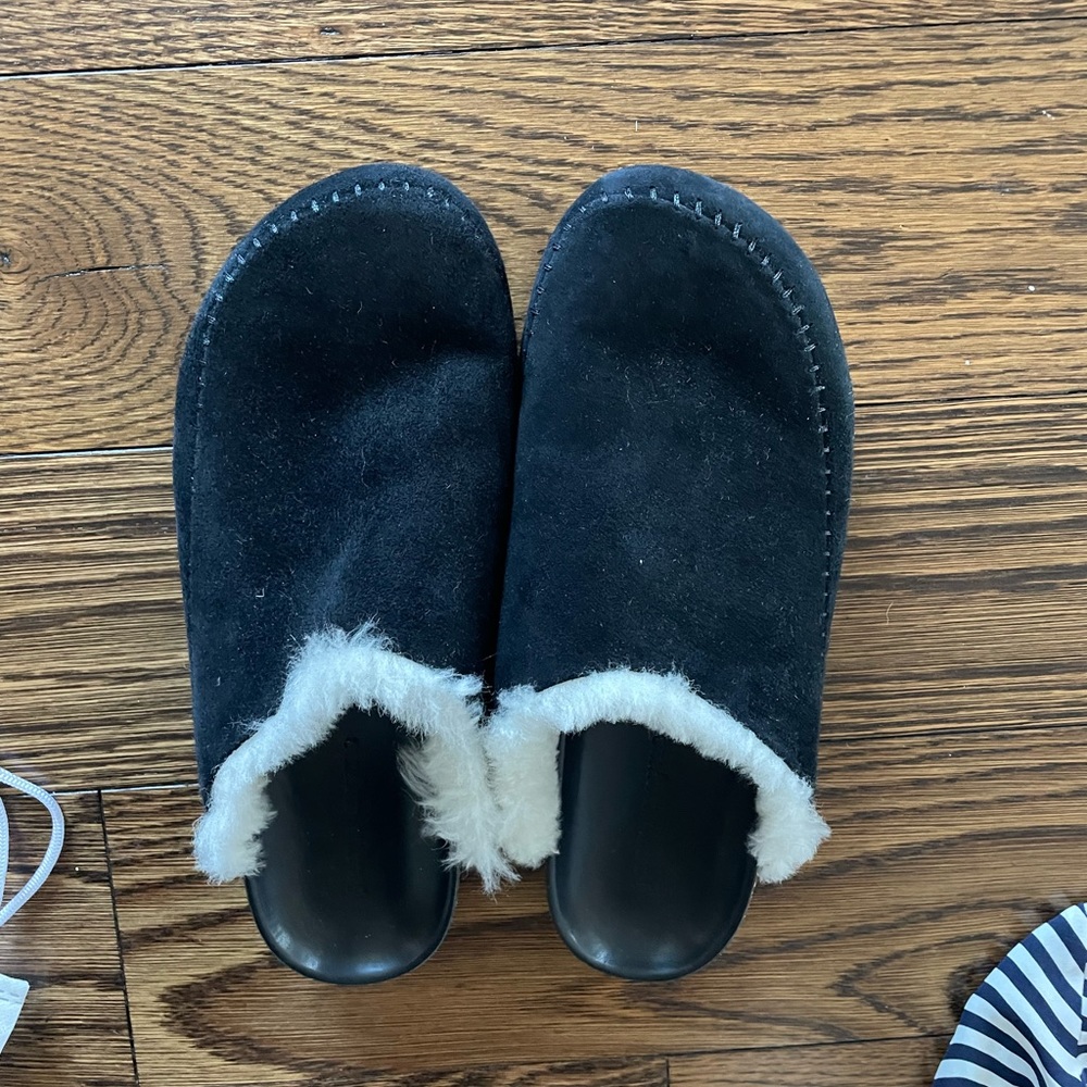 Jenni Kayne slippers never worn before
